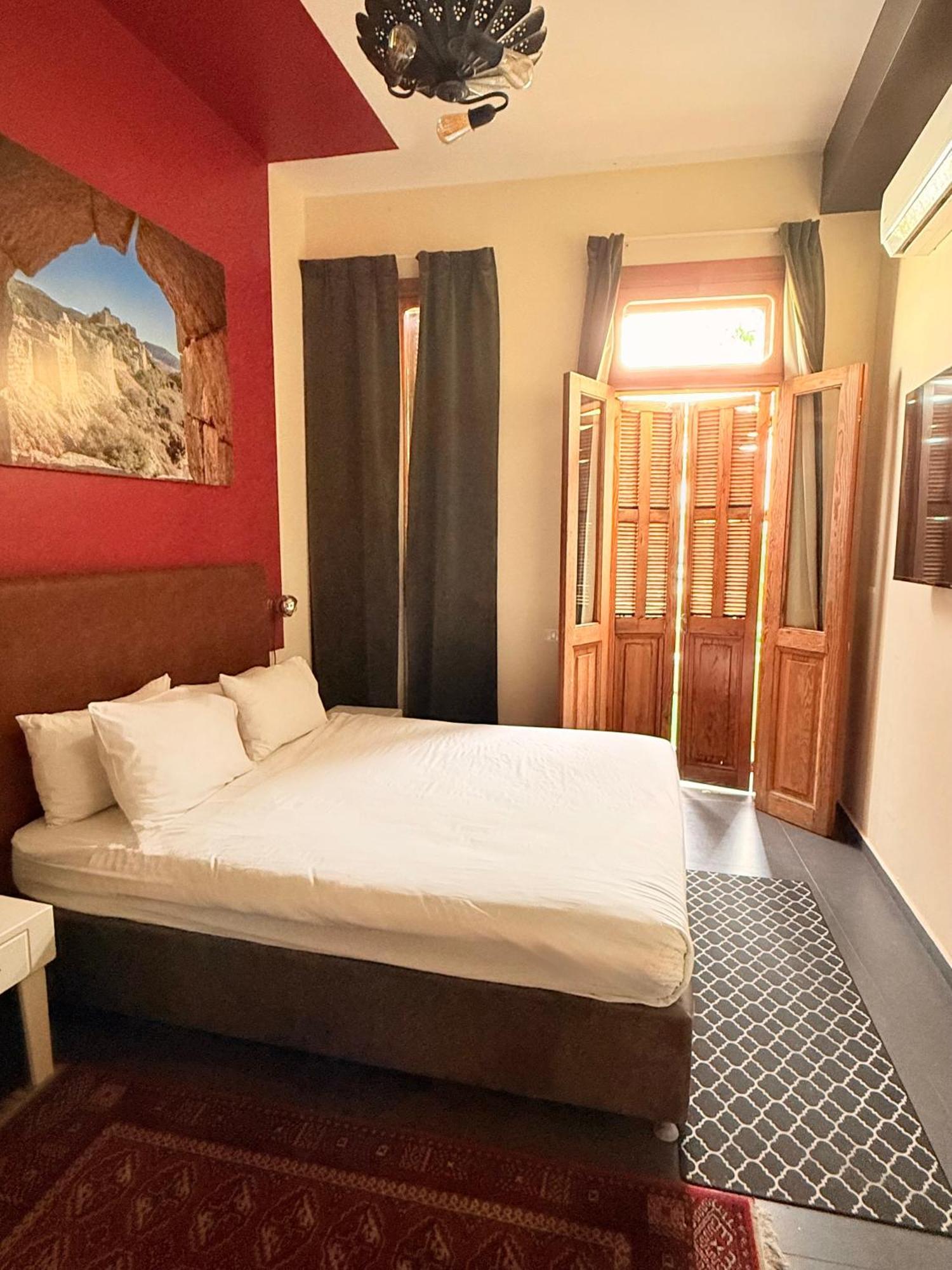 Inta Hotel (Adults Only) Тель-Авив Экстерьер фото