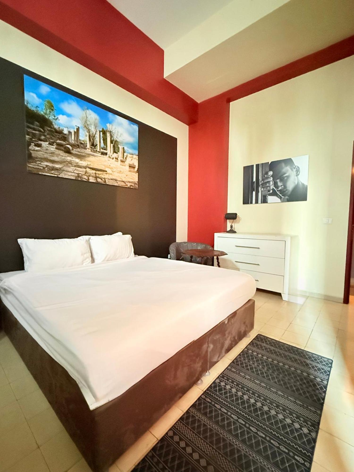 Inta Hotel (Adults Only) Тель-Авив Экстерьер фото